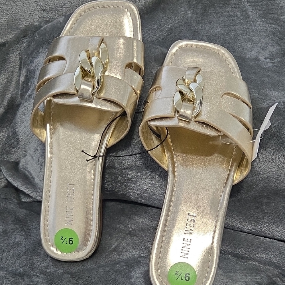 Nine West Gold Women's Sandals Size 9.5
